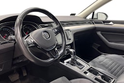 Valkoinen Volkswagen PASSAT 2017 kuva 6.