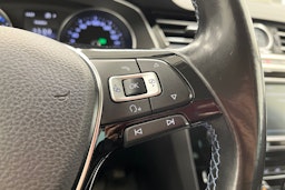 Valkoinen Volkswagen PASSAT 2017 kuva 17.