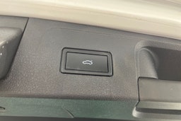 Valkoinen Volkswagen PASSAT 2017 kuva 27.