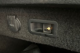 Valkoinen Volkswagen PASSAT 2017 kuva 28.