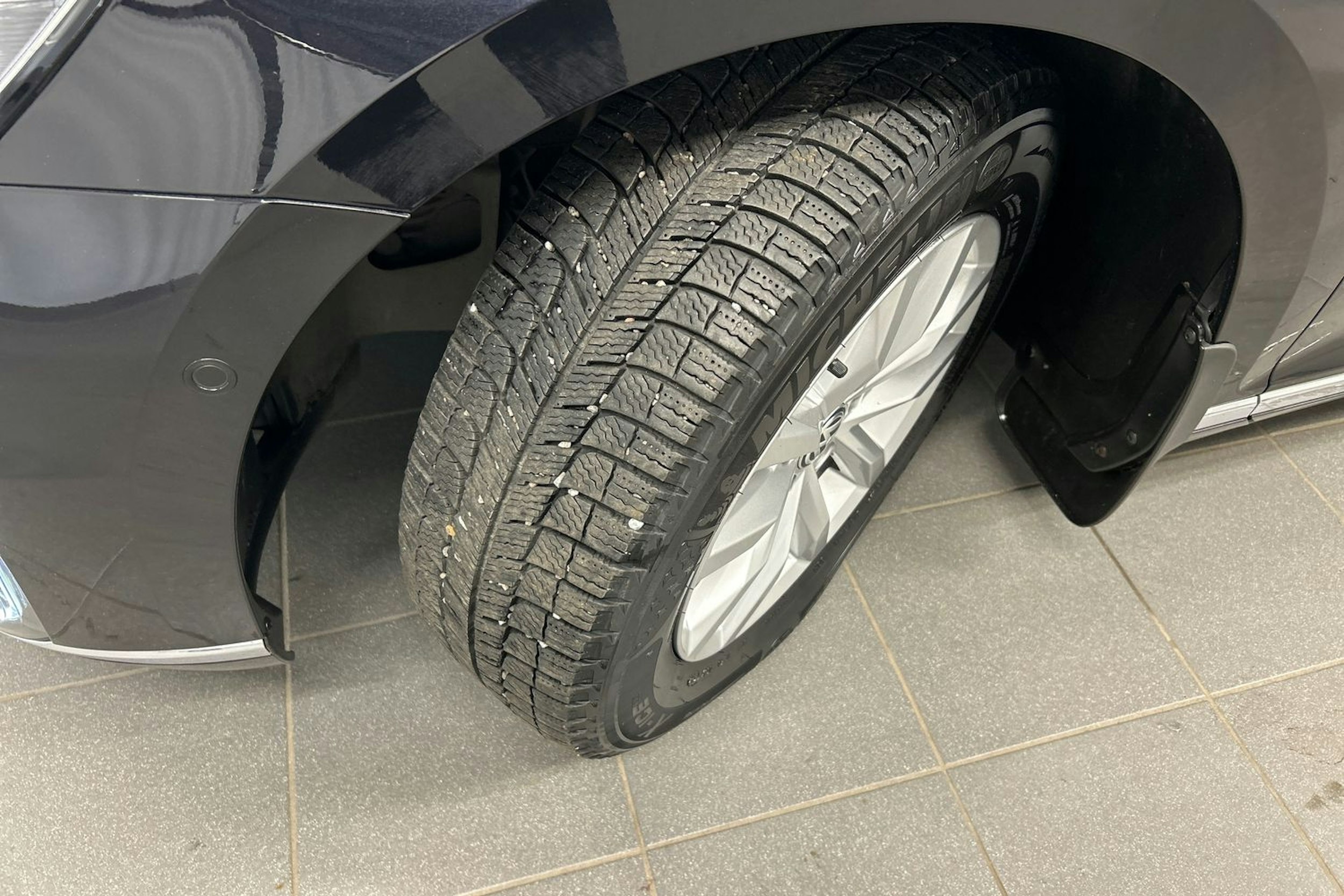 musta Volkswagen Passat 2017 kuva 10.