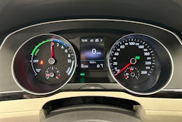 musta Volkswagen Passat 2017 kuva 17.