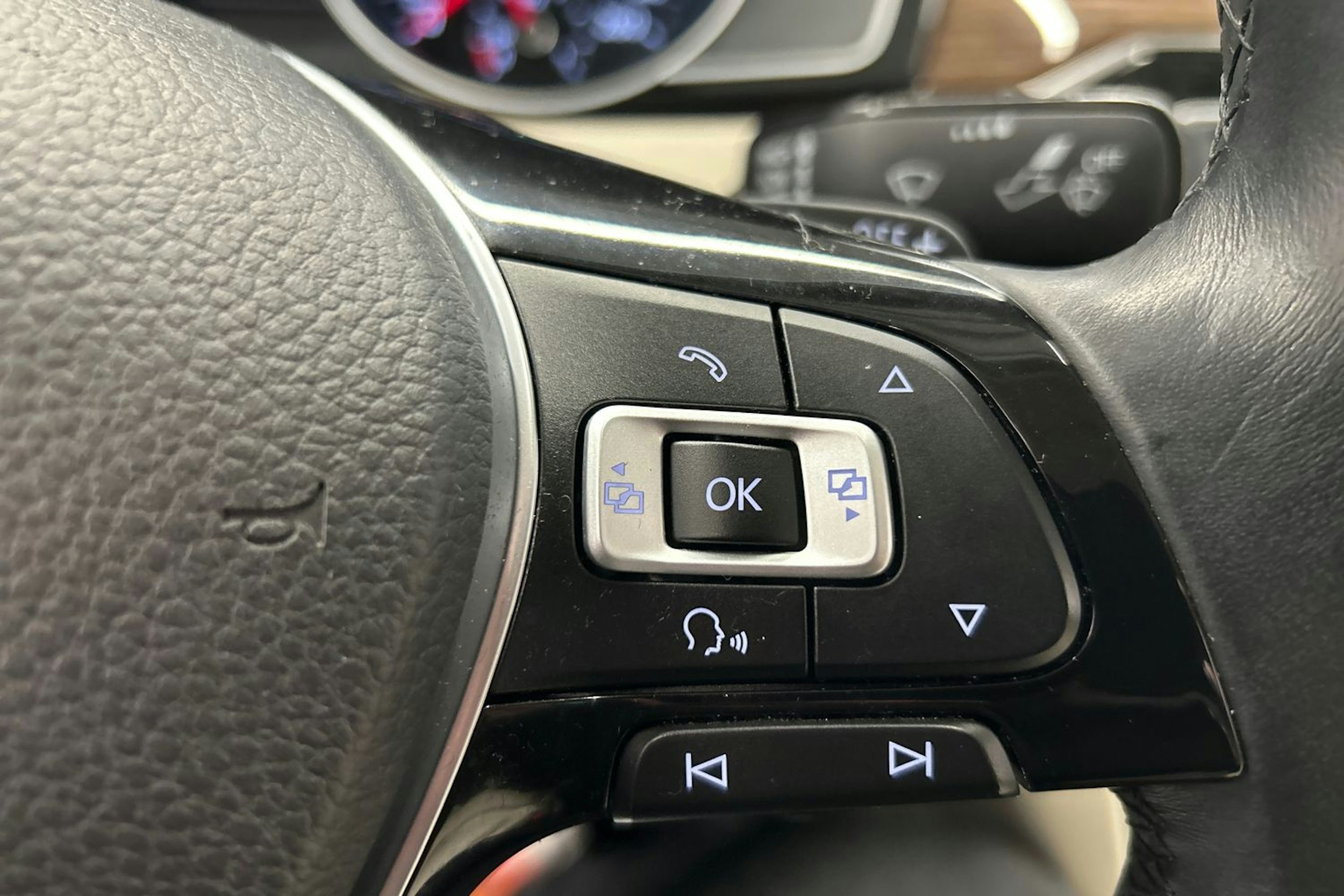 musta Volkswagen Passat 2017 kuva 19.