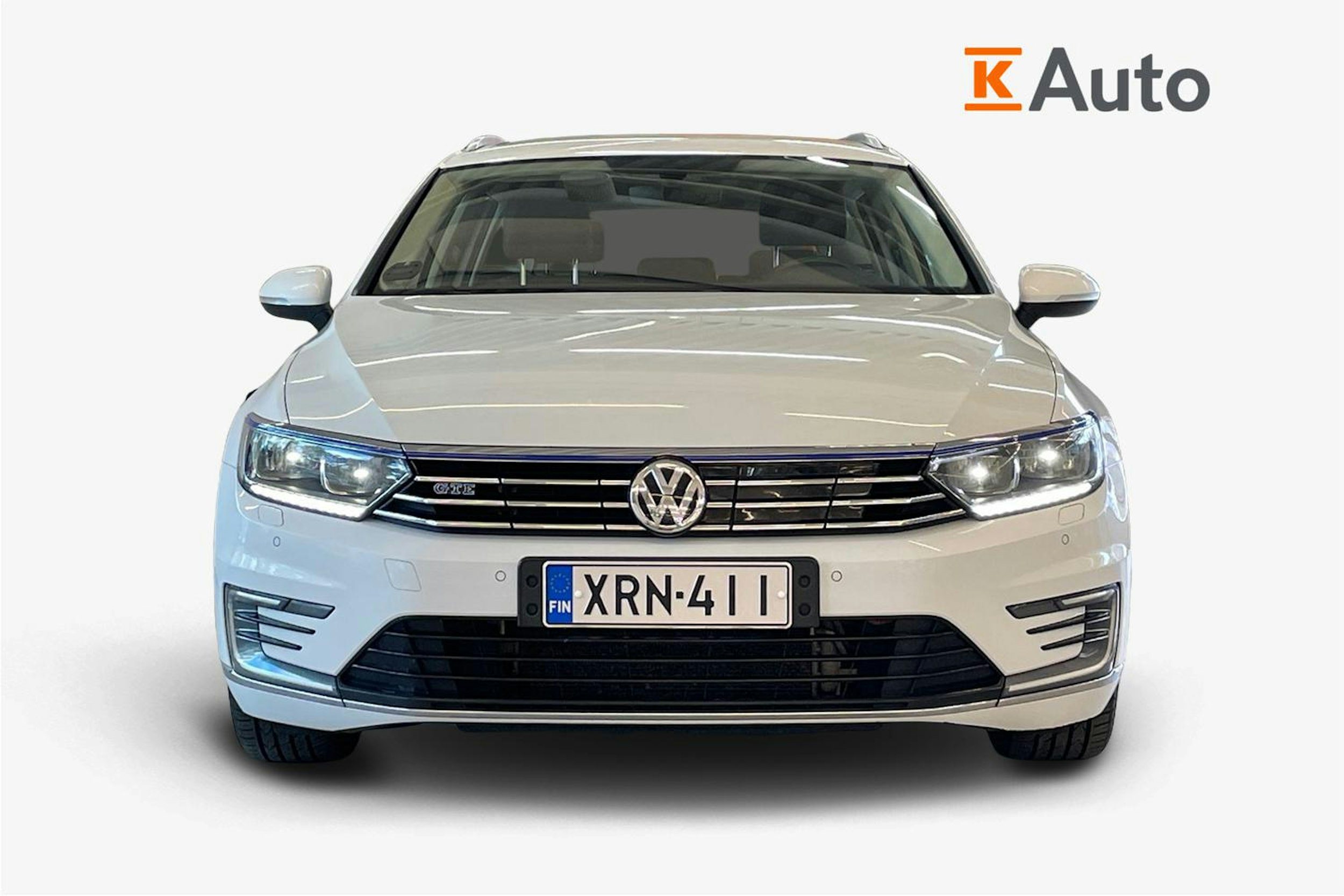 Valkoinen Volkswagen PASSAT 2017 kuva 4.