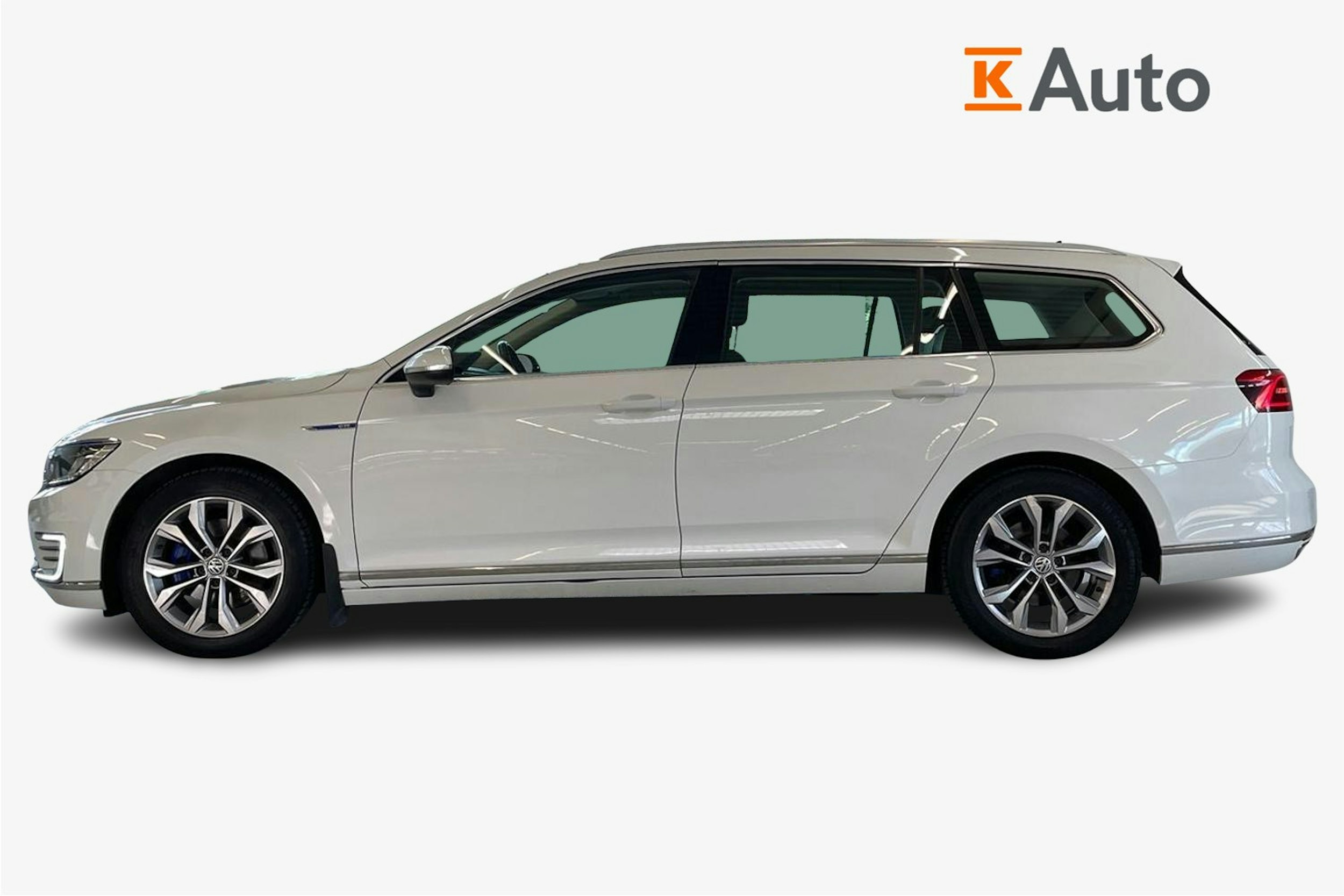 Valkoinen Volkswagen PASSAT 2017 kuva 5.