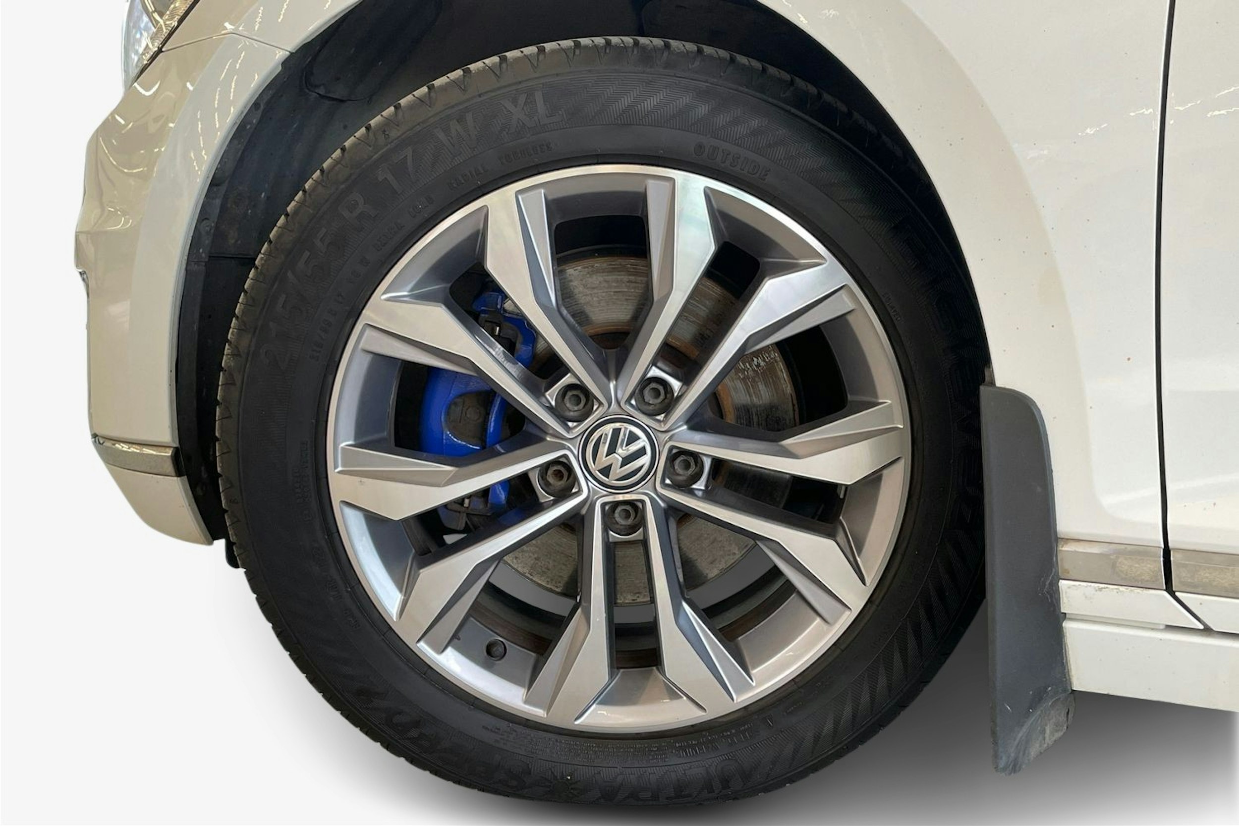 Valkoinen Volkswagen PASSAT 2017 kuva 9.