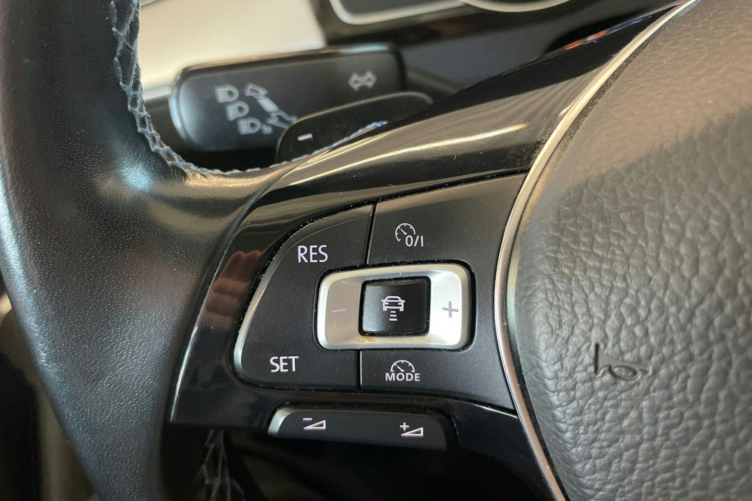 Valkoinen Volkswagen PASSAT 2017 kuva 14.
