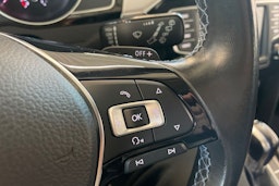Valkoinen Volkswagen PASSAT 2017 kuva 15.