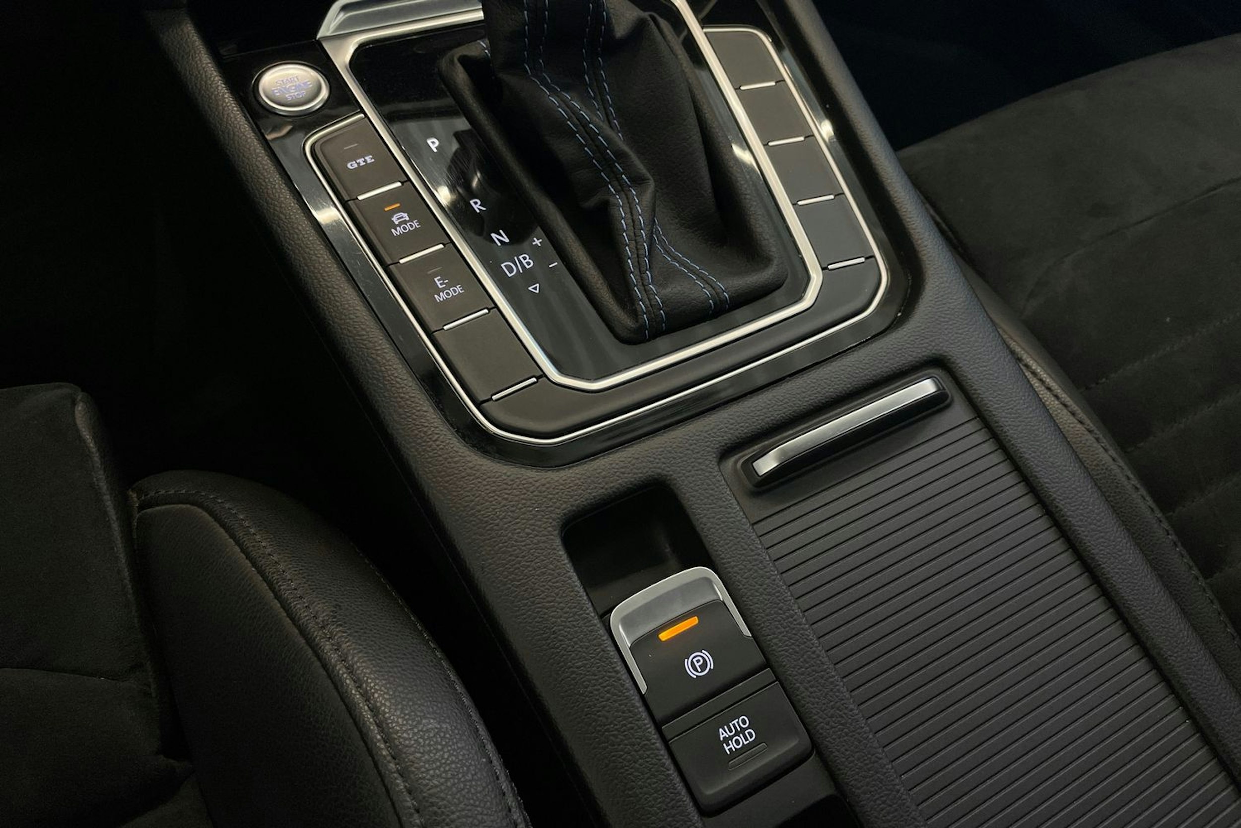 Valkoinen Volkswagen PASSAT 2017 kuva 18.