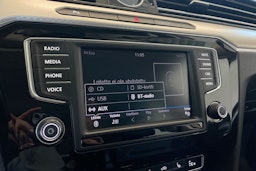 Valkoinen Volkswagen PASSAT 2017 kuva 21.