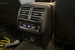 Valkoinen Volkswagen PASSAT 2017 kuva 26.