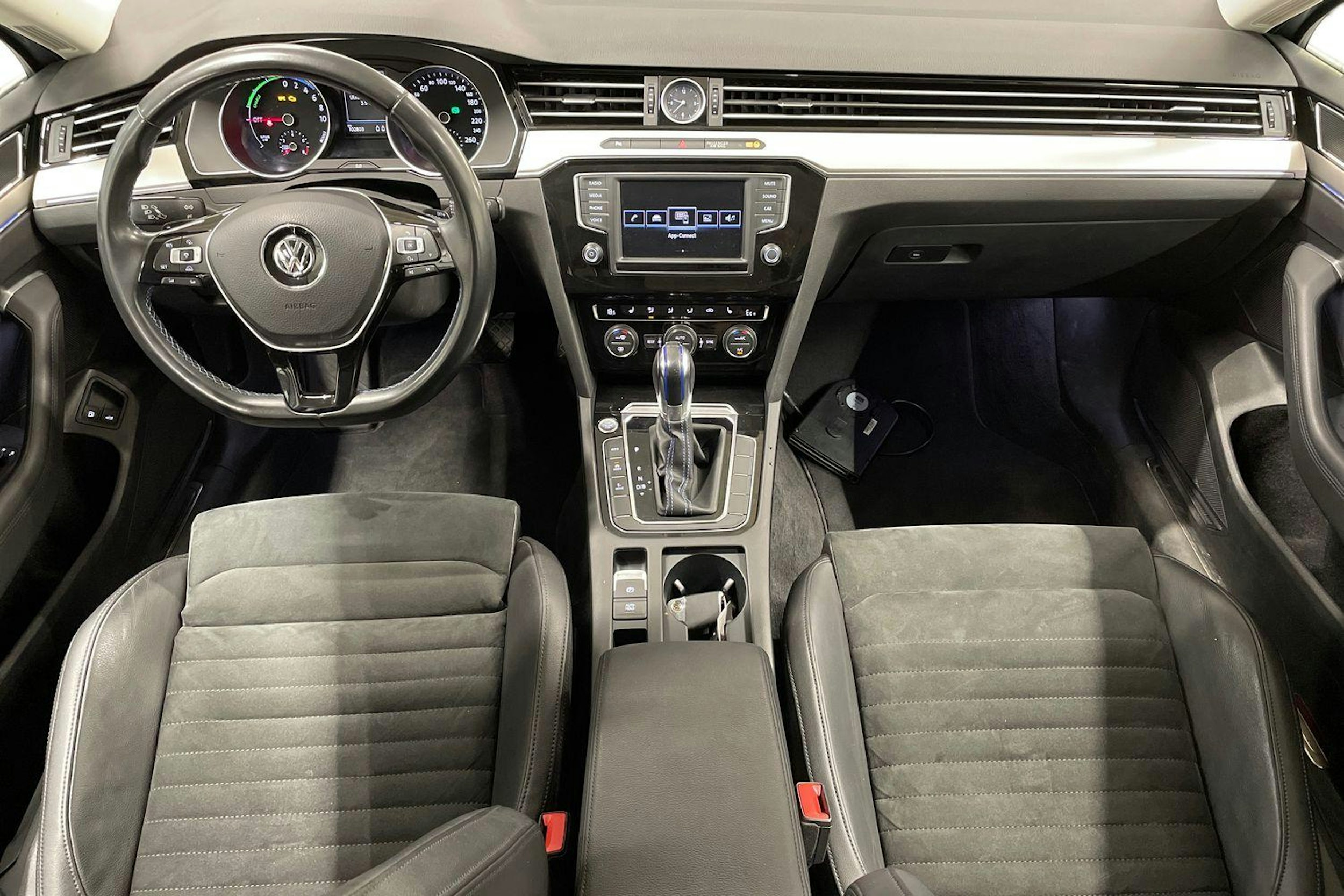 hopea Volkswagen Passat 2017 kuva 9.