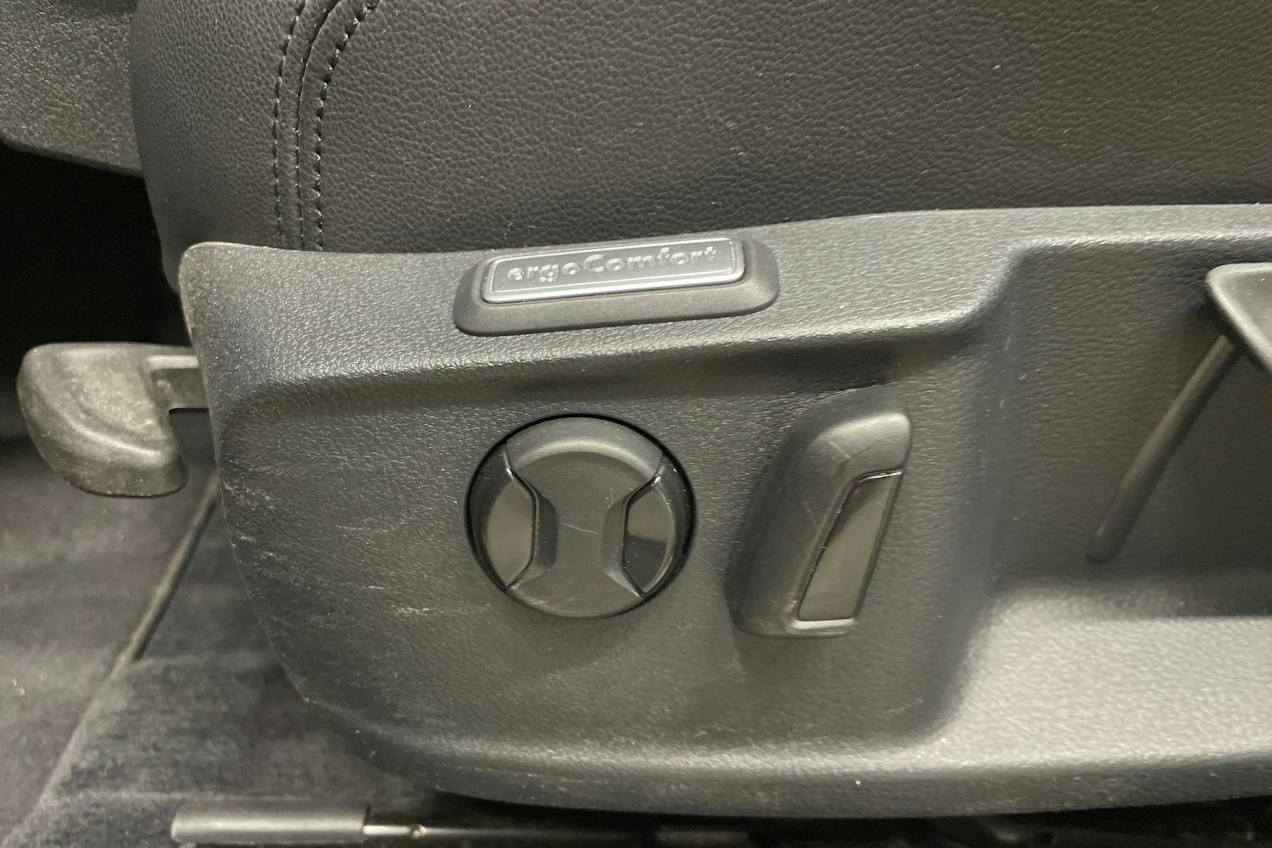 hopea Volkswagen Passat 2017 kuva 25.