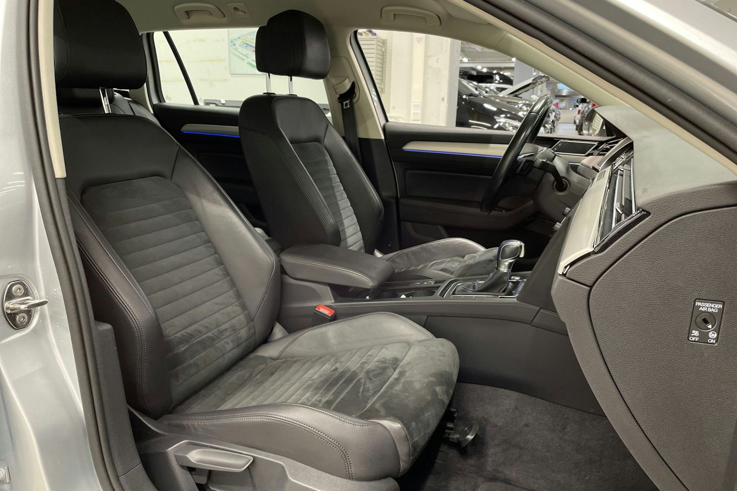 hopea Volkswagen Passat 2017 kuva 27.