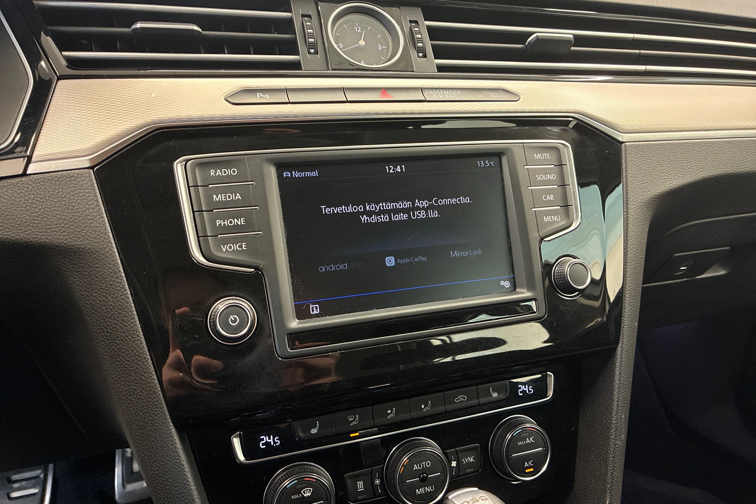 Harmaa Volkswagen PASSAT 2017 kuva 20.