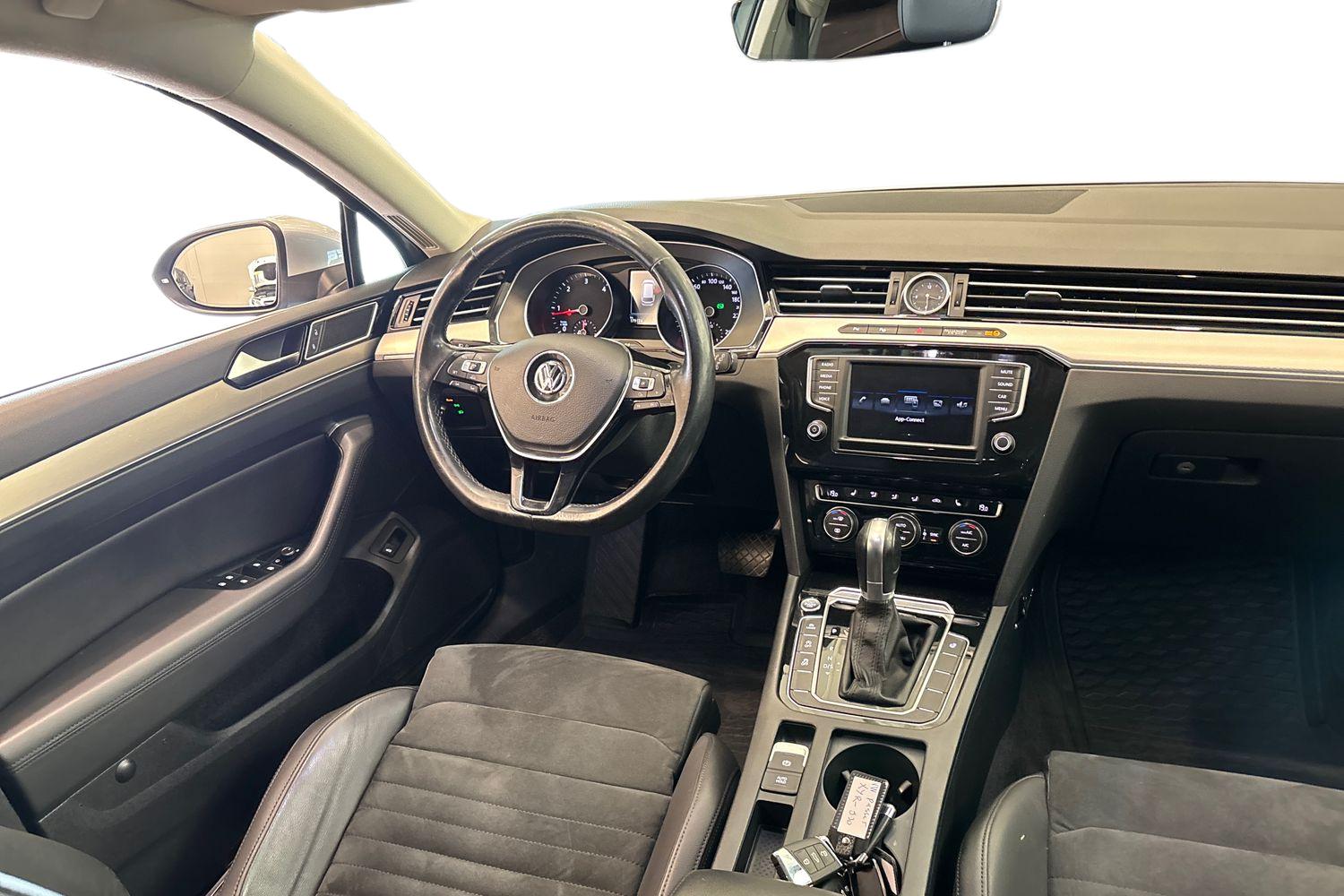 Volkswagen Passat 2017, bild 7/35