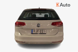 valkoinen Volkswagen Passat 2017 kuva 4.