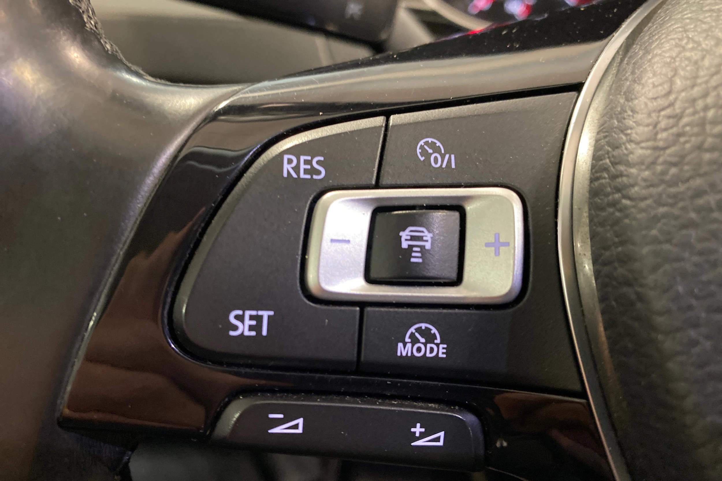 valkoinen Volkswagen Passat 2017 kuva 19.
