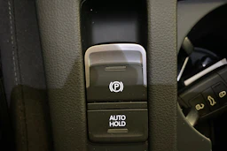 valkoinen Volkswagen Passat 2017 kuva 24.
