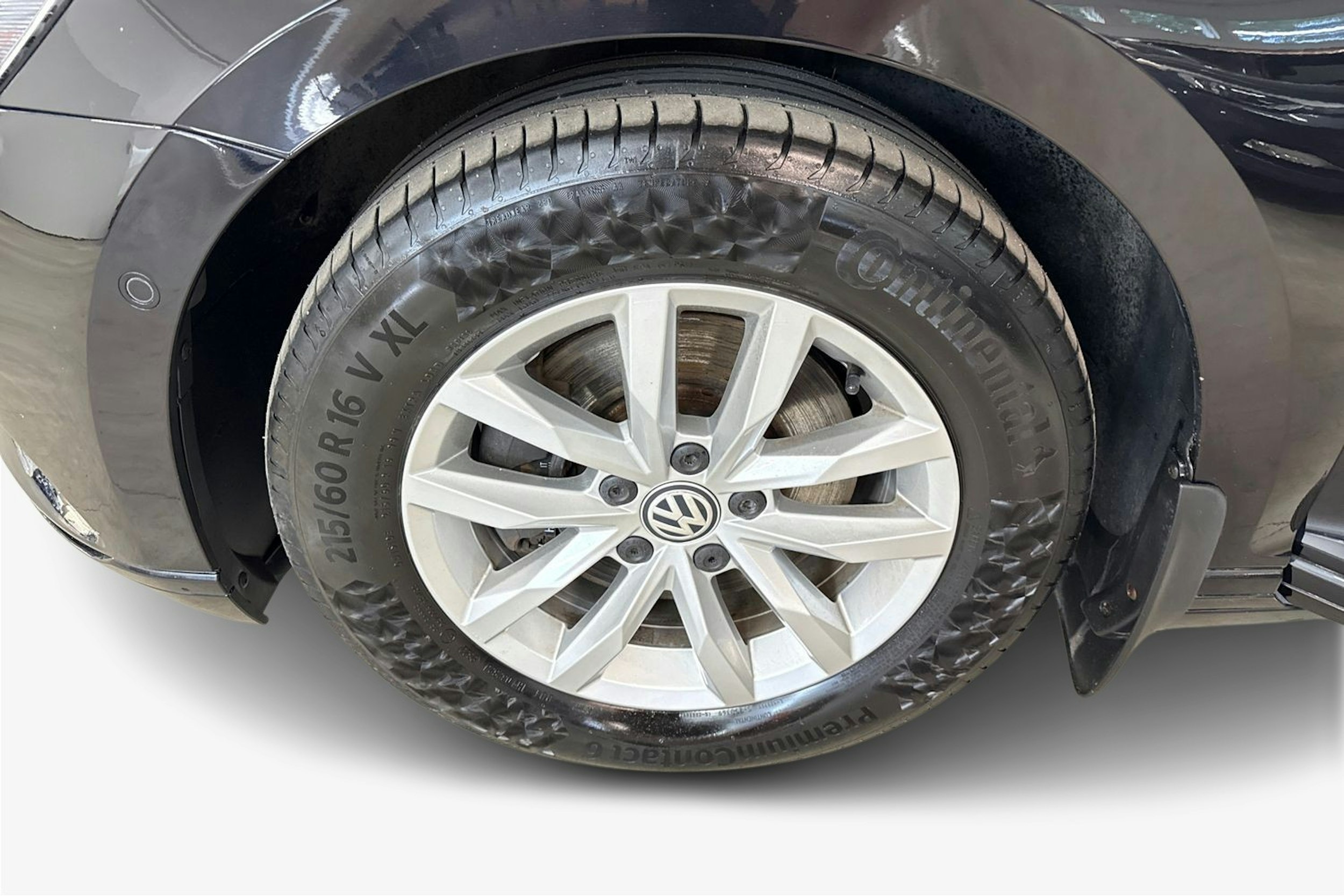 Musta Volkswagen PASSAT 2017 kuva 11.