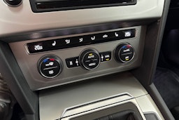 Musta Volkswagen PASSAT 2017 kuva 29.