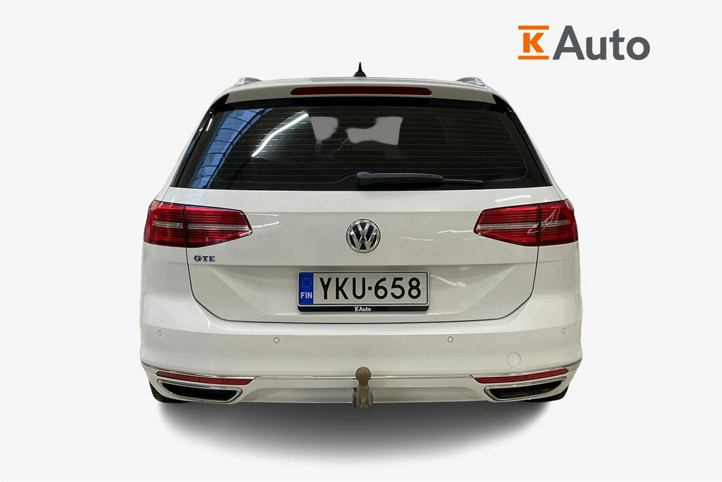 valkoinen Volkswagen Passat 2017 kuva 3.