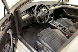 valkoinen Volkswagen Passat 2017 kuva 6.