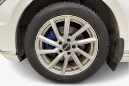 valkoinen Volkswagen Passat 2017 kuva 9.