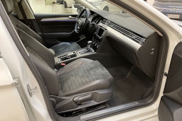 valkoinen Volkswagen Passat 2017 kuva 16.