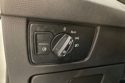 valkoinen Volkswagen Passat 2017 kuva 19.