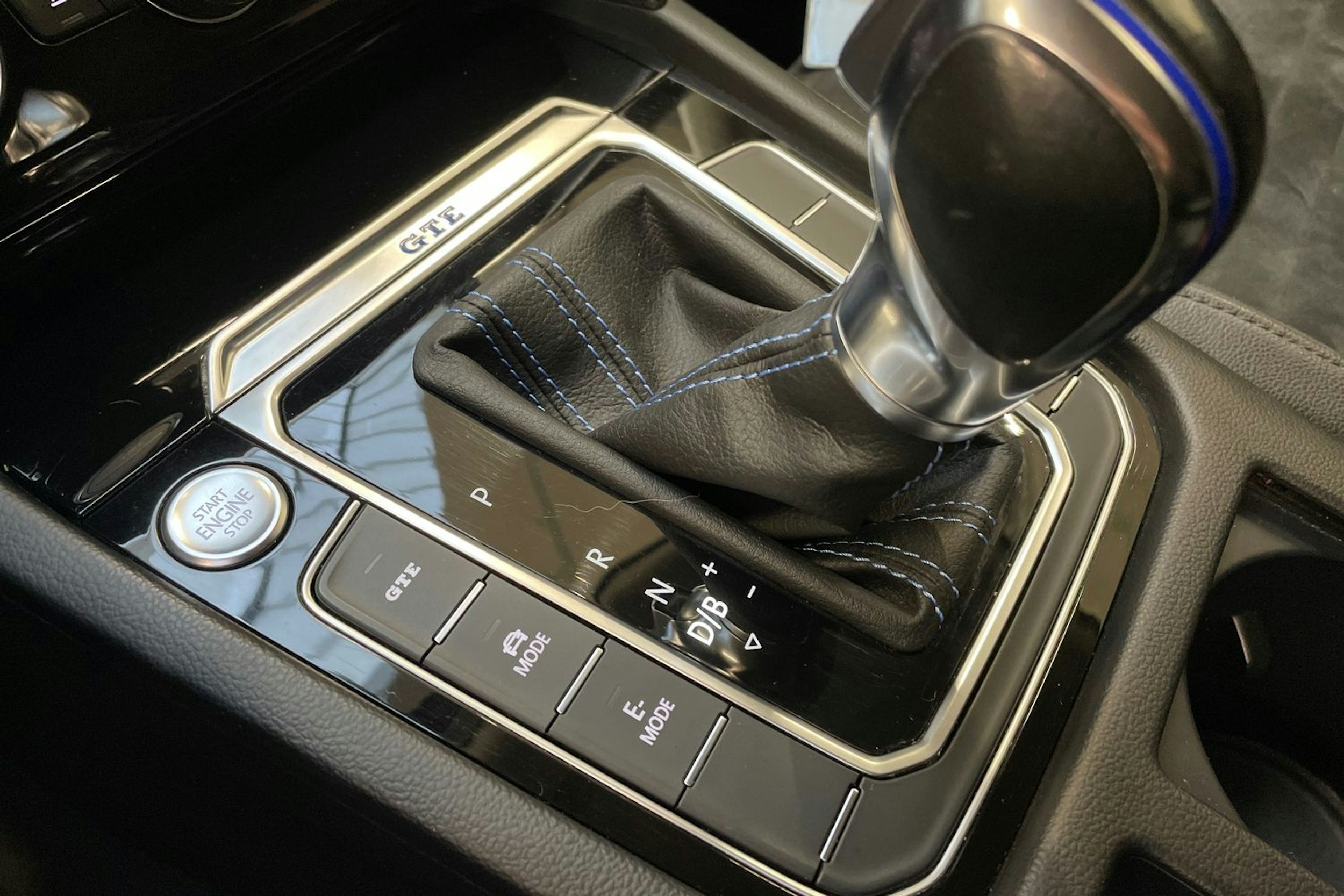 valkoinen Volkswagen Passat 2017 kuva 25.