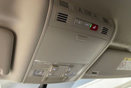 valkoinen Volkswagen Passat 2017 kuva 29.