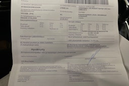 valkoinen Volkswagen Passat 2017 kuva 36.