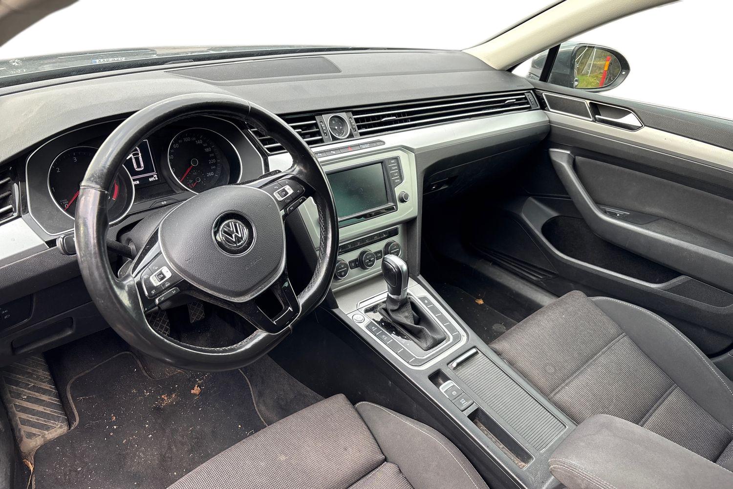 Volkswagen Passat 2017, photo 3/3