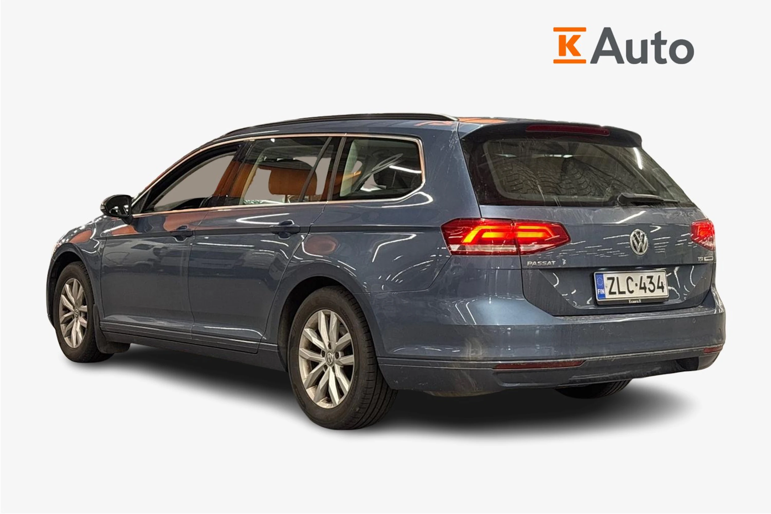 sininen Volkswagen Passat 2017 kuva 2.
