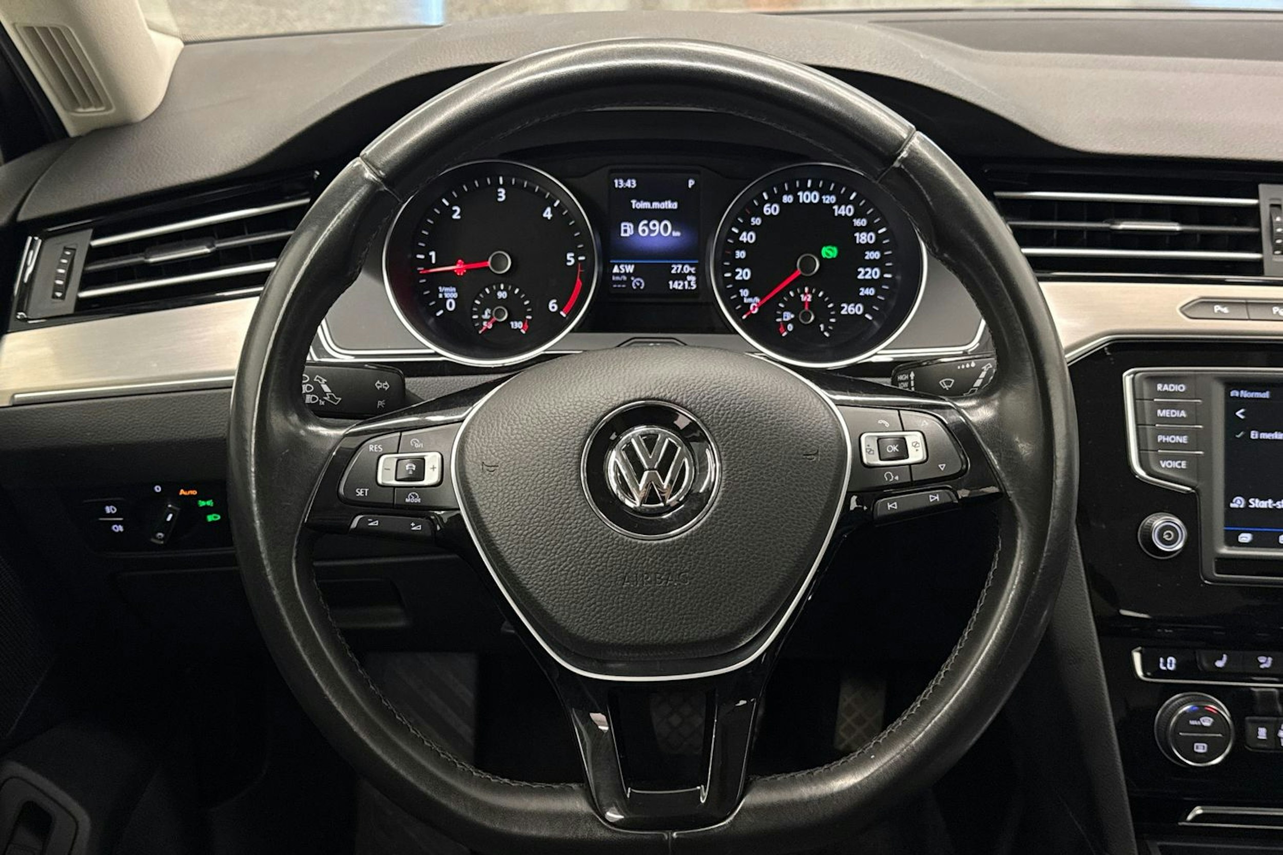 Harmaa Volkswagen PASSAT 2017 kuva 14.
