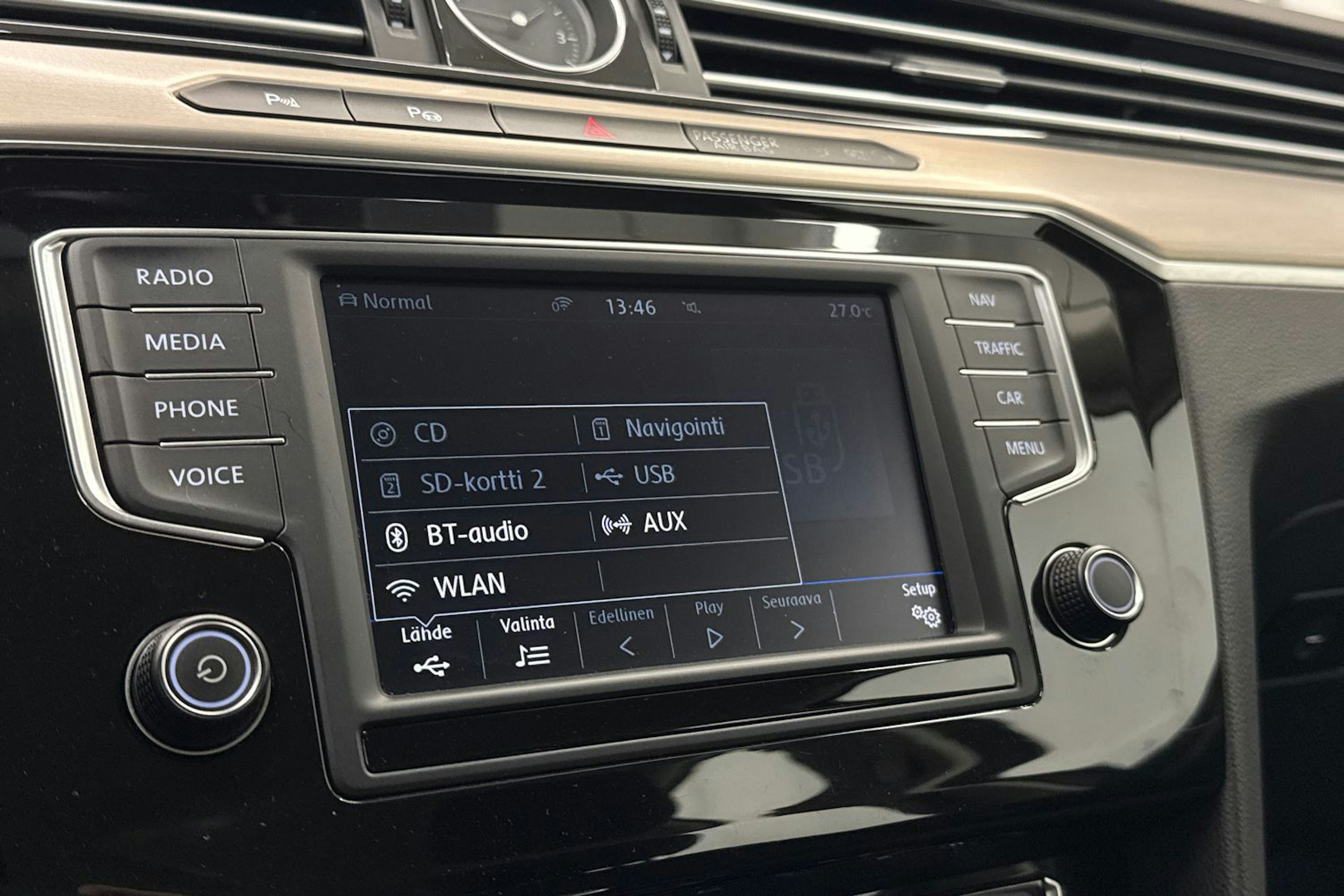 Harmaa Volkswagen PASSAT 2017 kuva 24.