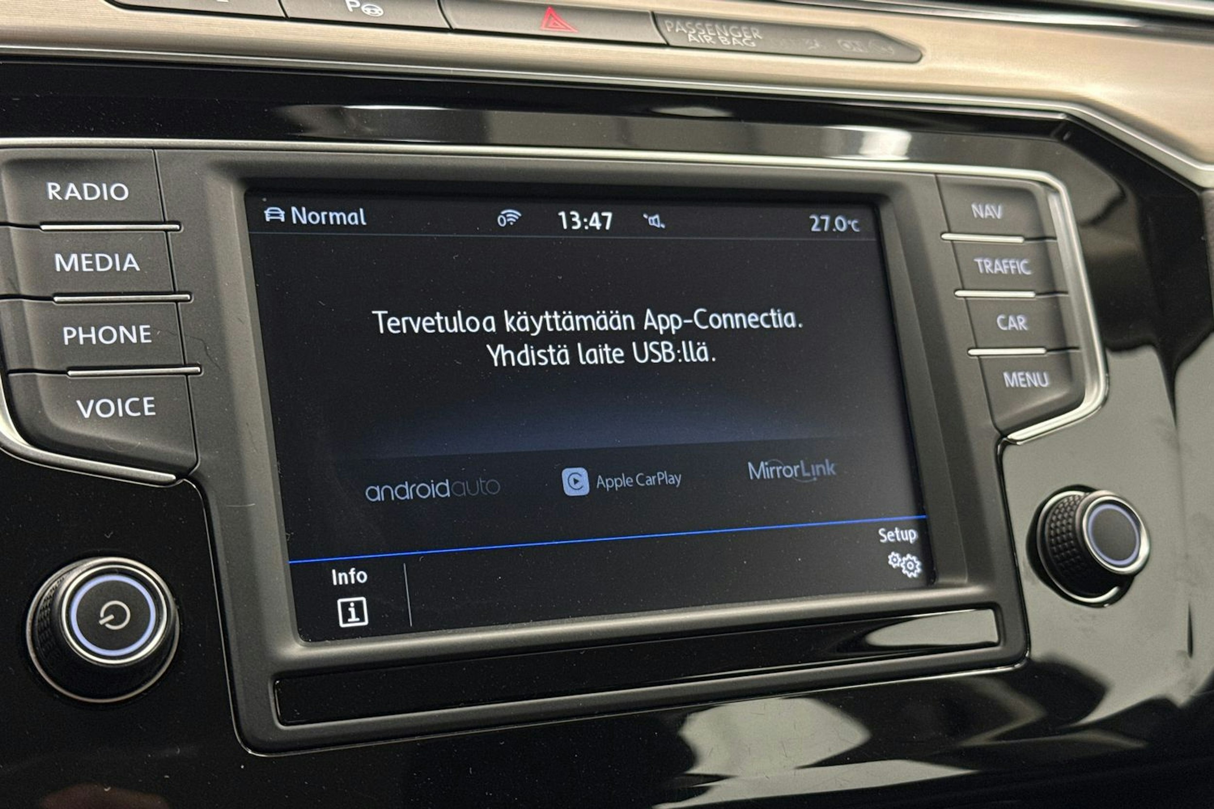 Harmaa Volkswagen PASSAT 2017 kuva 30.