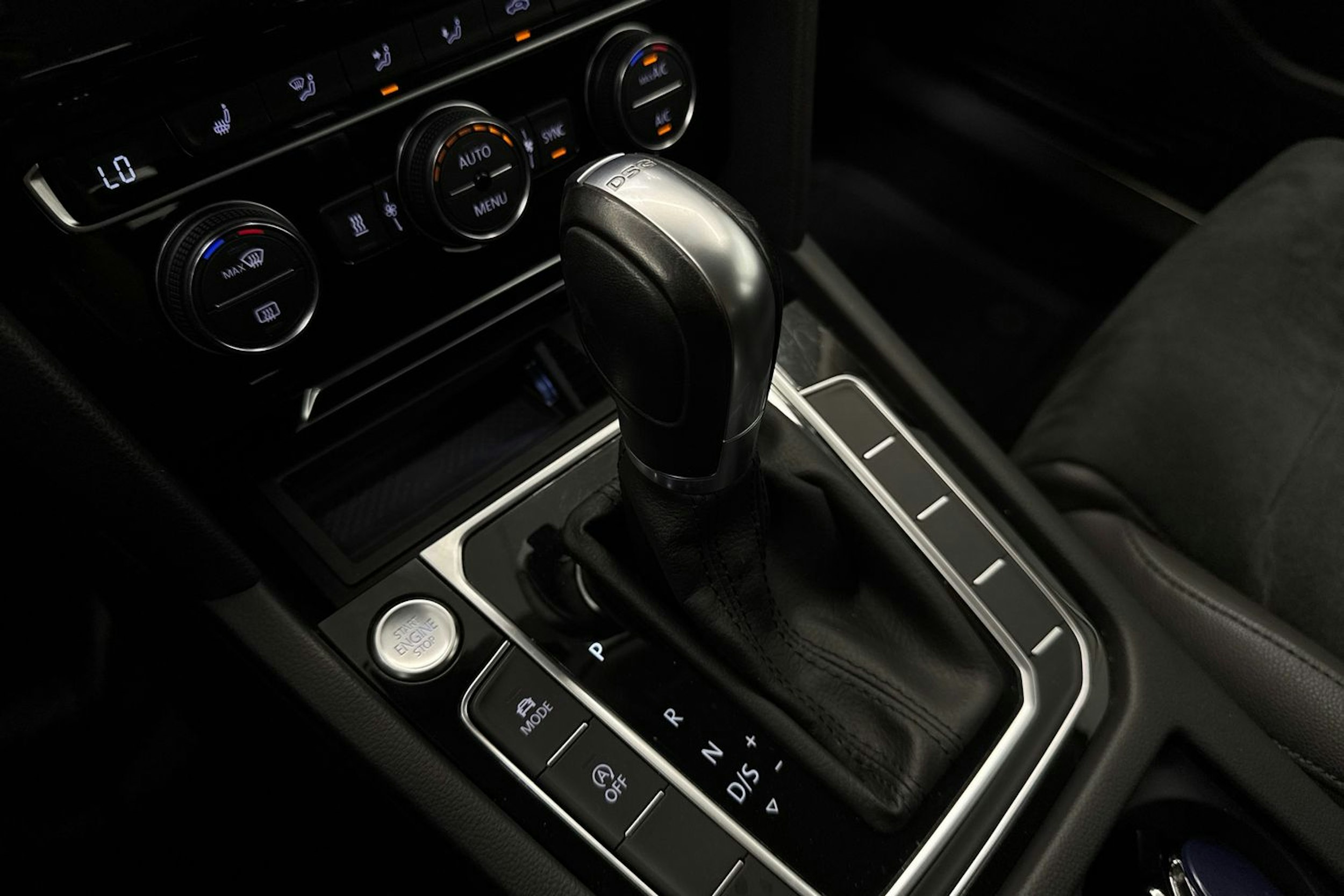 Harmaa Volkswagen PASSAT 2017 kuva 33.
