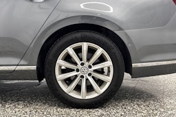 Harmaa Volkswagen PASSAT 2017 kuva 40.