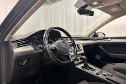 met. harmaa Volkswagen Passat 2017 kuva 13.