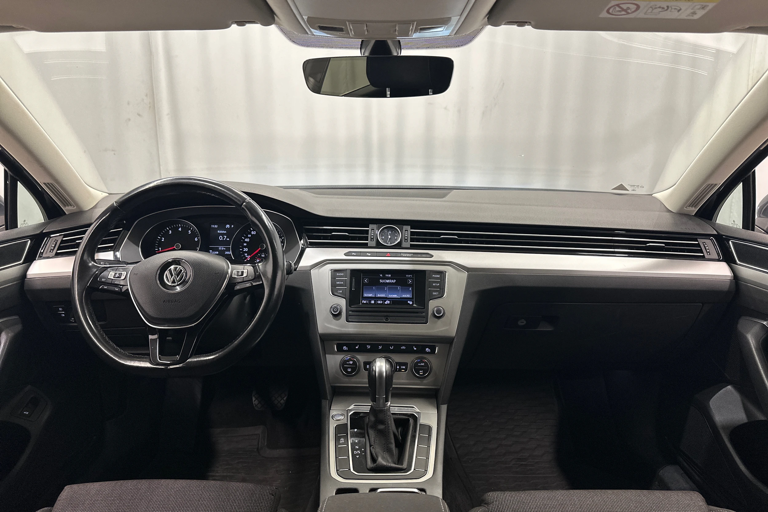 met. harmaa Volkswagen Passat 2017 kuva 15.