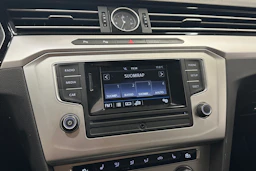 met. harmaa Volkswagen Passat 2017 kuva 22.
