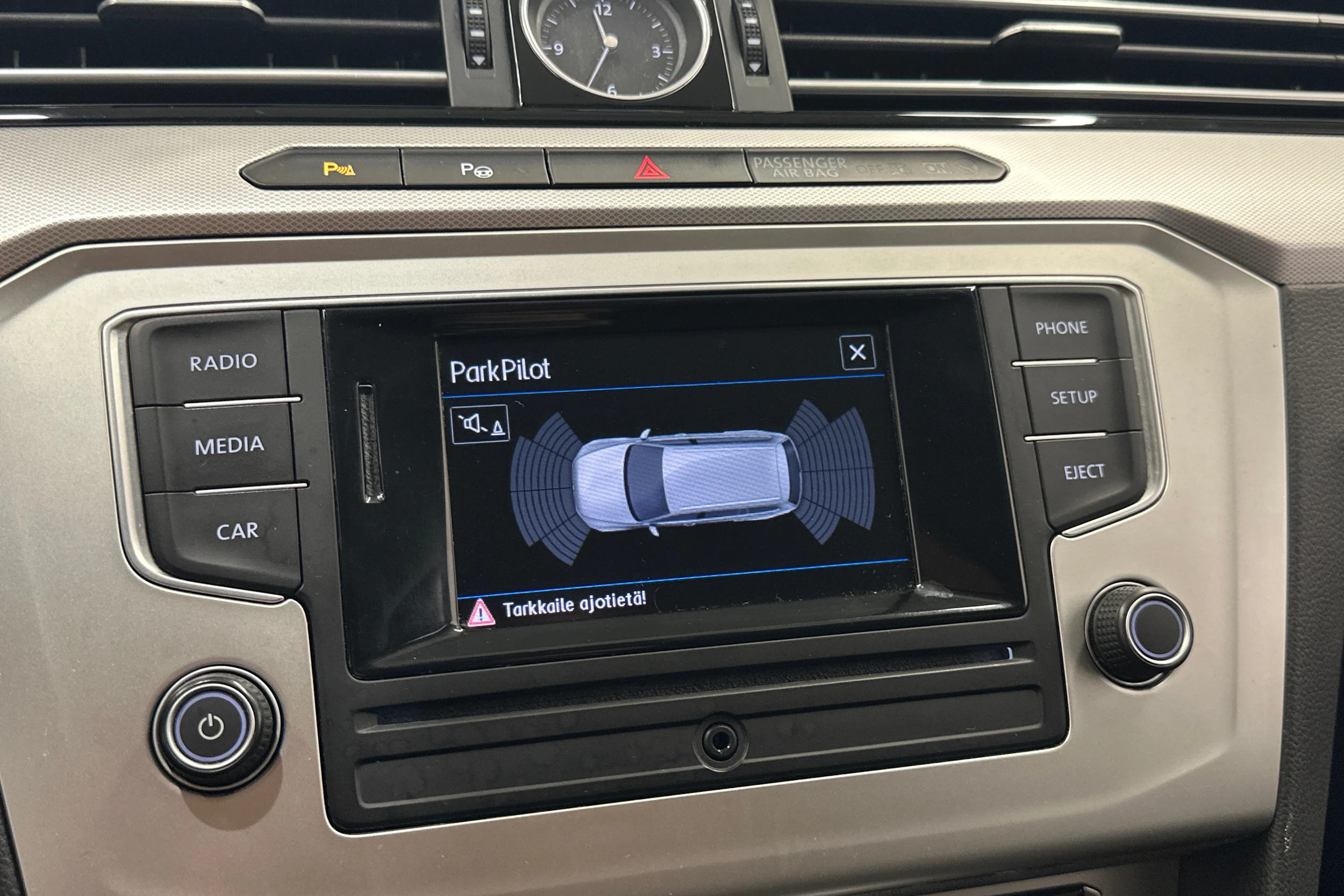 met. harmaa Volkswagen Passat 2017 kuva 23.