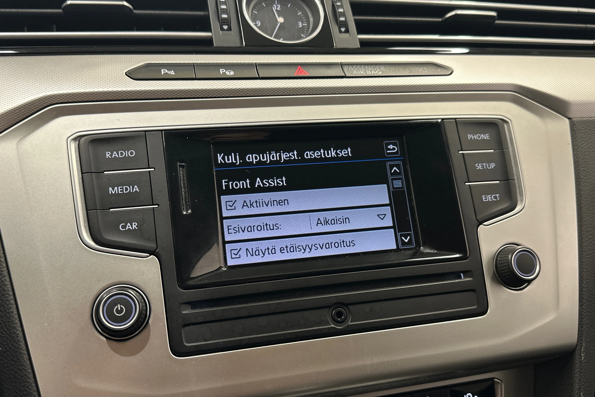 met. harmaa Volkswagen Passat 2017 kuva 24.