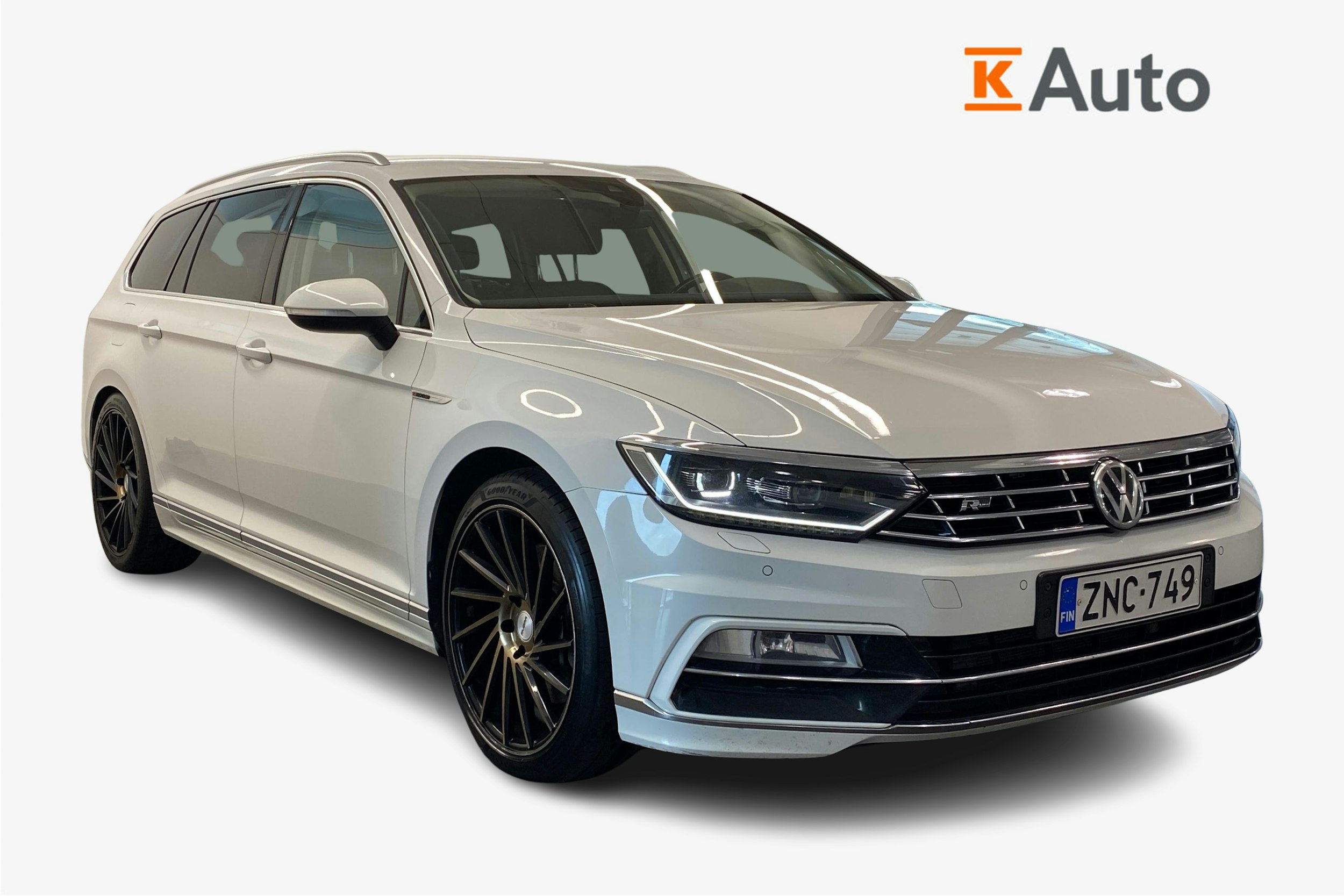 valkoinen Volkswagen Passat 2017 kuva 1.