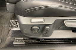 valkoinen Volkswagen Passat 2017 kuva 15.
