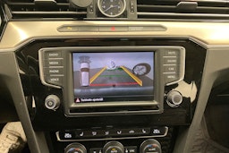 valkoinen Volkswagen Passat 2017 kuva 19.