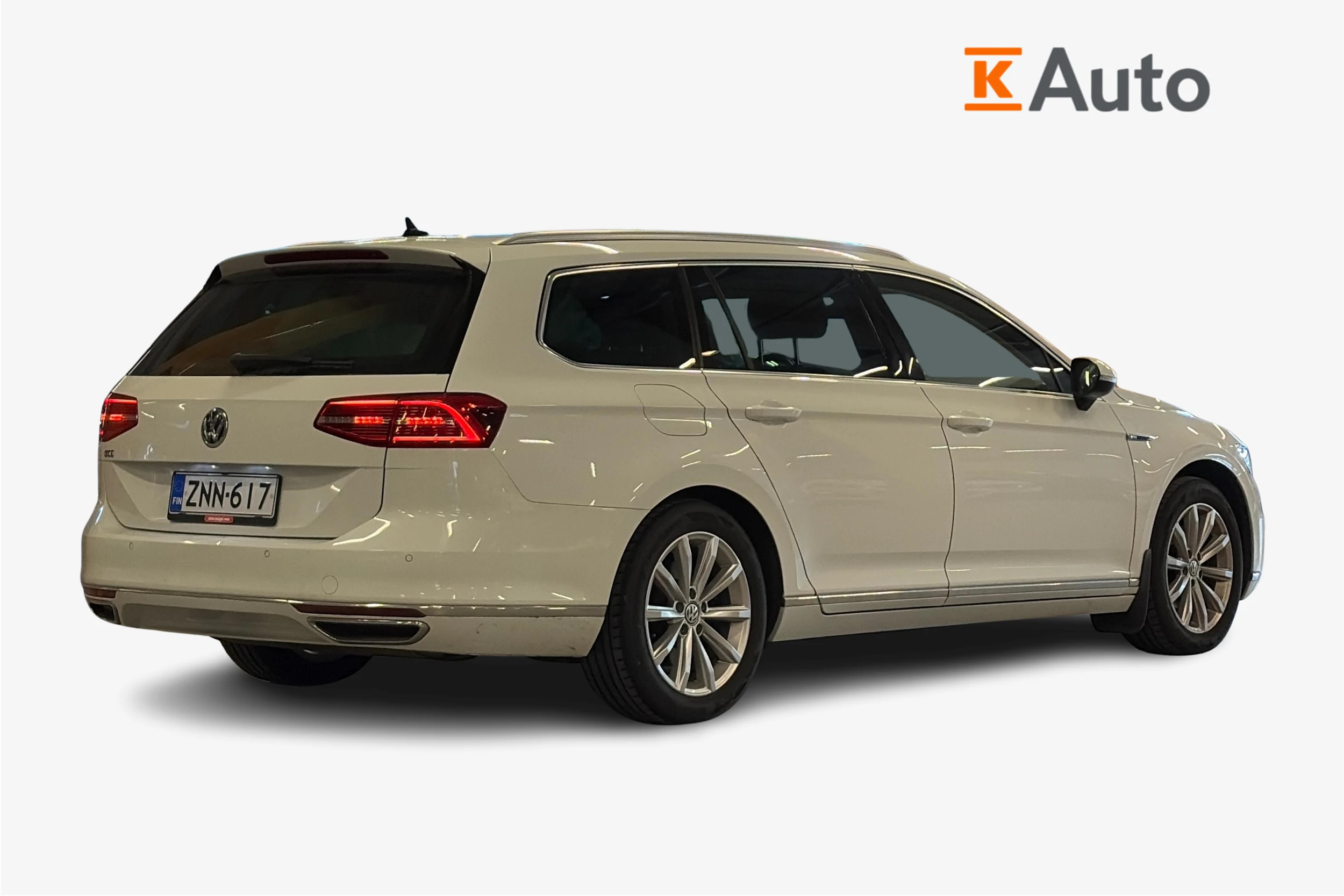 valkoinen Volkswagen Passat 2017 kuva 2.
