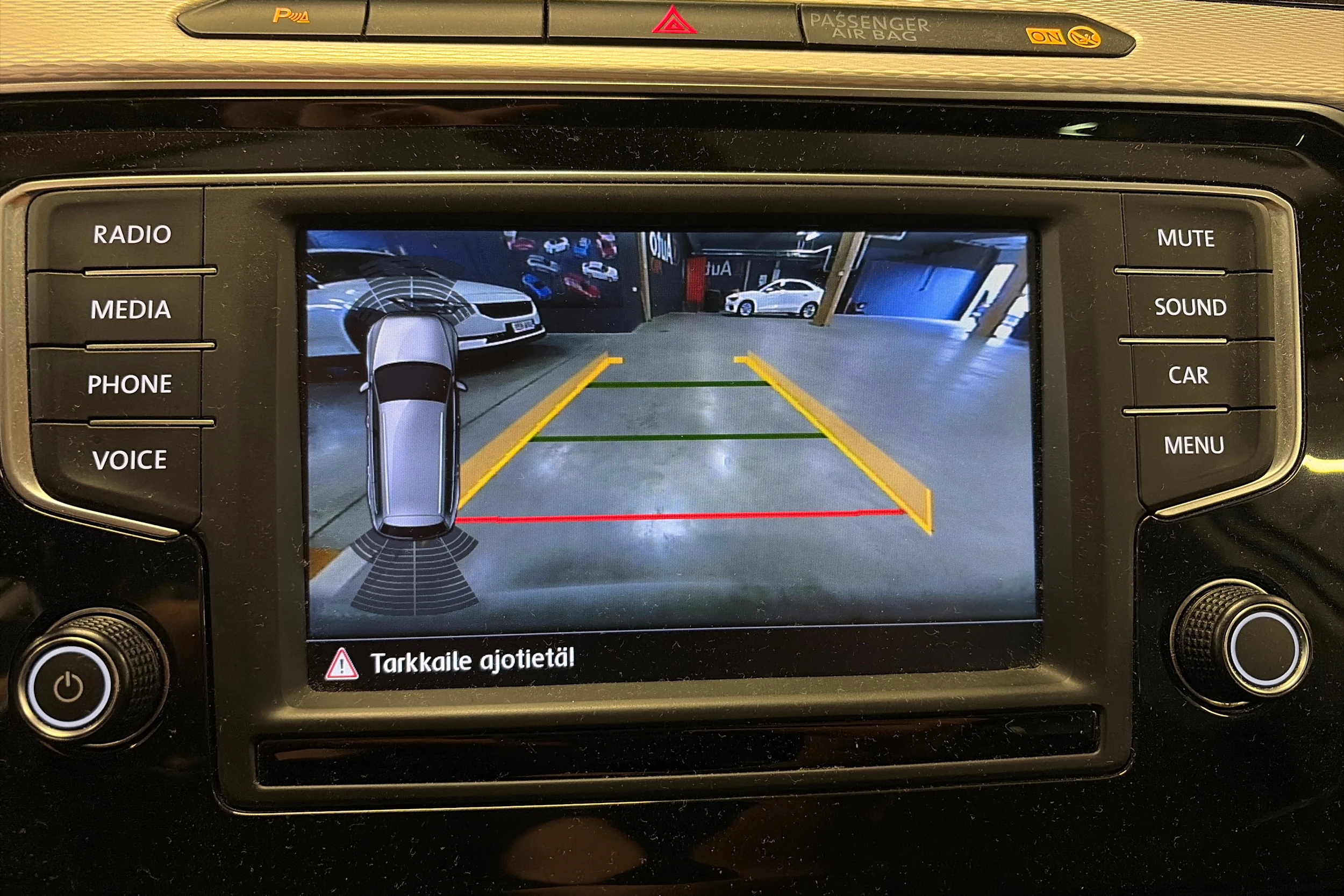 valkoinen Volkswagen Passat 2017 kuva 7.